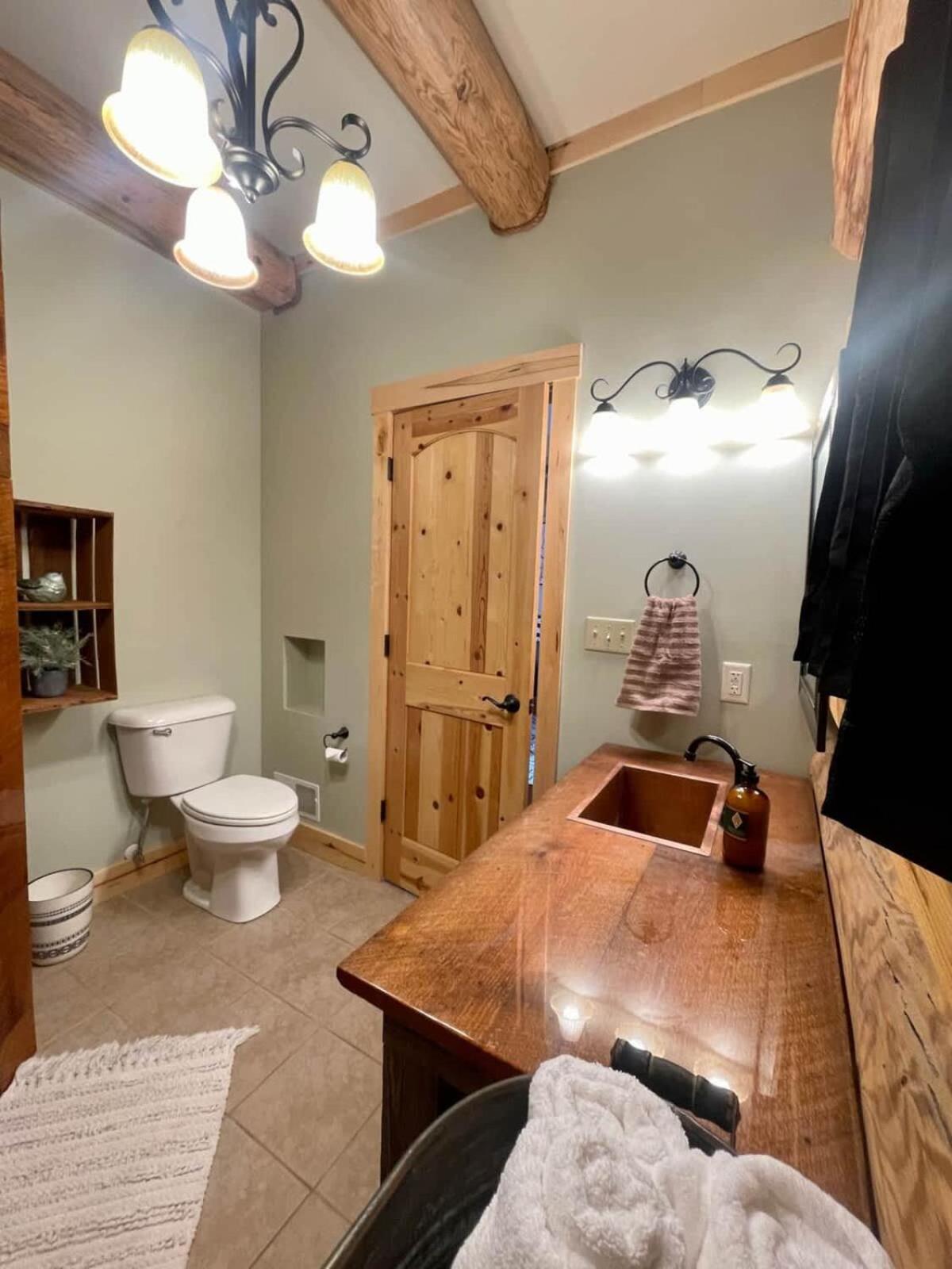Stunning Log Cabin Getaway At The Hannu Haus 아이언우드 외부 사진